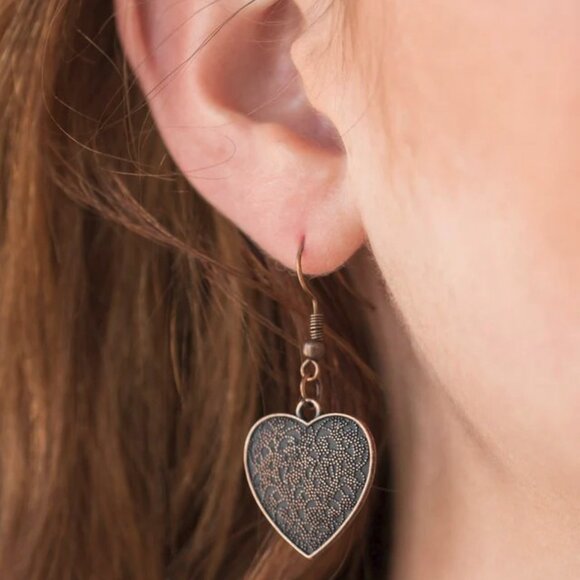 Paparazzi Jewelry Accessories - Look Into Your Heart - Copper Necklace - Vintage - Picture 6 of 6